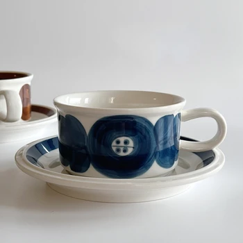  Ретро кафяв набор от кафе чаши и блюдец на средна възраст, синя ръчно рисувани във формата на цвете, висококачествена керамична чаша за кафе лате, висок клас тип