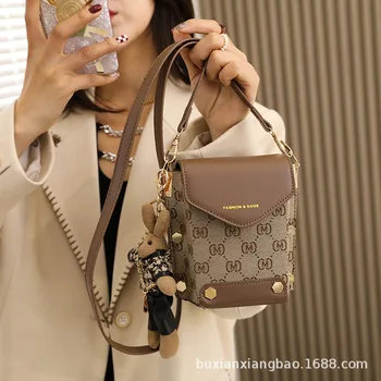  Модерен мини-дамски дизайнерски малка чанта-месинджър през рамо, чантата е от изкуствена кожа, дамски чанта за телефон, дамски флип-надолу чанта за телефон